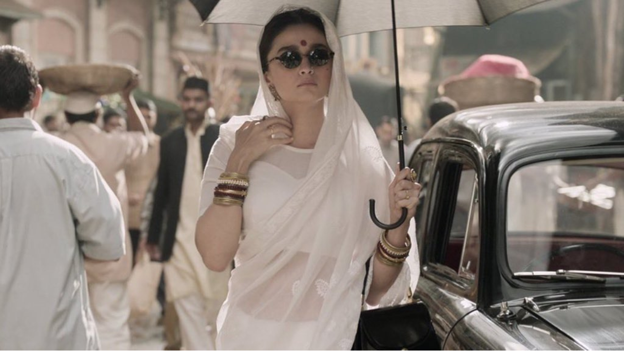 Gangubai Kathiawadi song Dholida OUT: Alia Bhatt's first track from SLB's  film will get you grooving – India TV