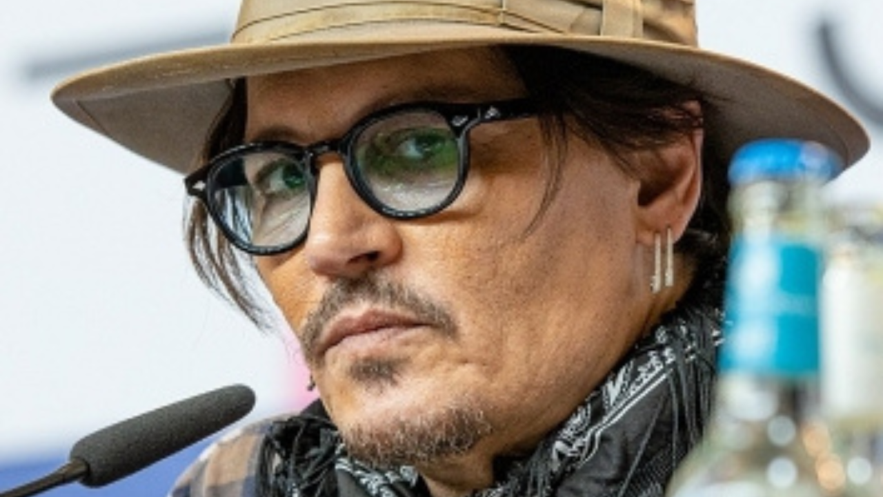 Johnny Depp warns fans of 'fake' social media accounts pretending to be him