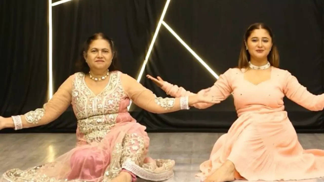 Rashami Desai's dance video with mom is too cute for words