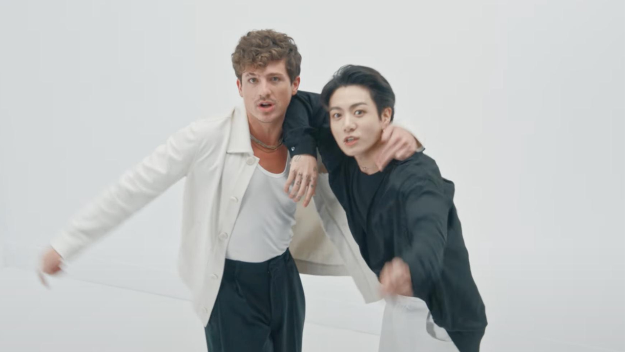 JK SINGAPORE 🐰𝄞 🇸🇬🧈 ⁷ on X: Jungkook wears Louis Vuitton on