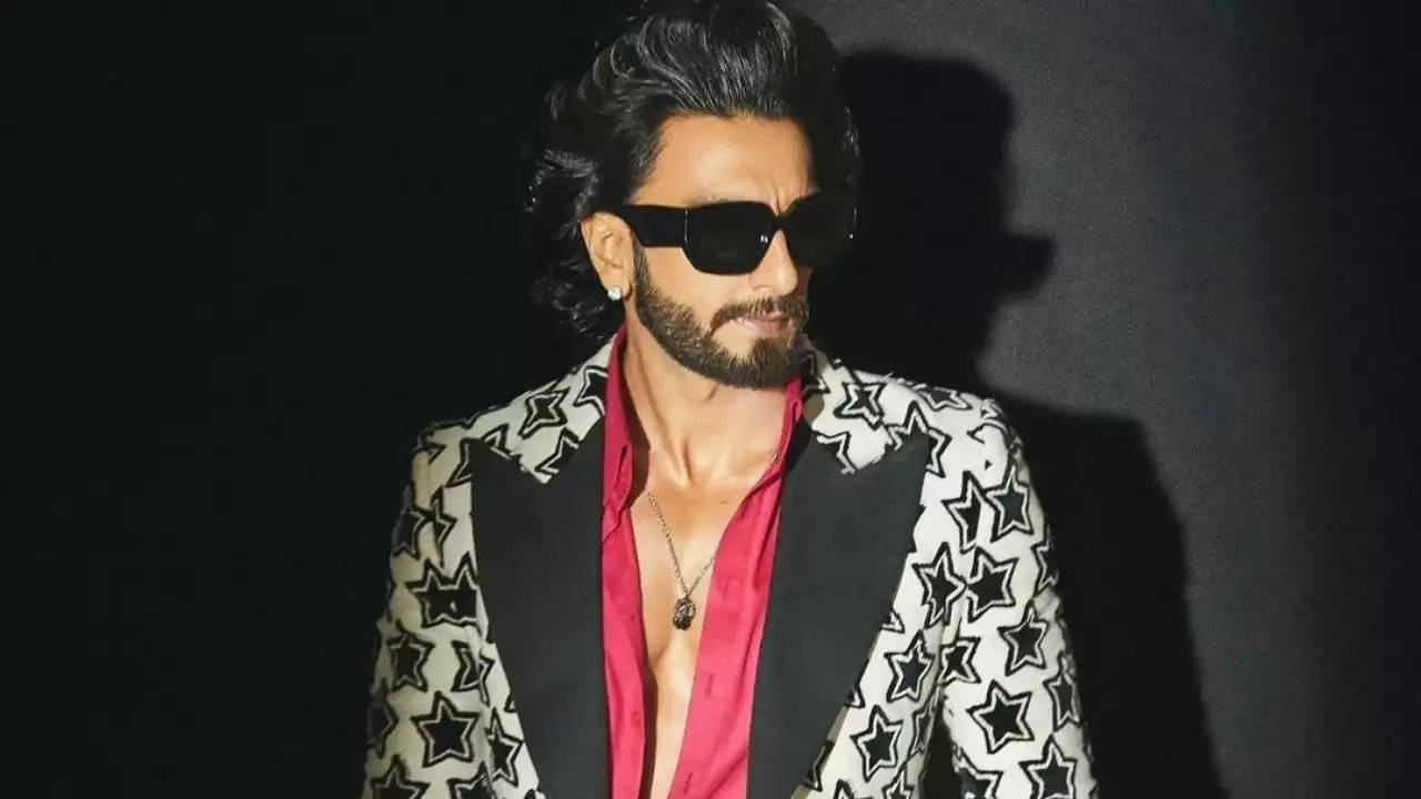 Ranveer Singh Stepped Out Wearing Expensive Heeled Boots By Louis