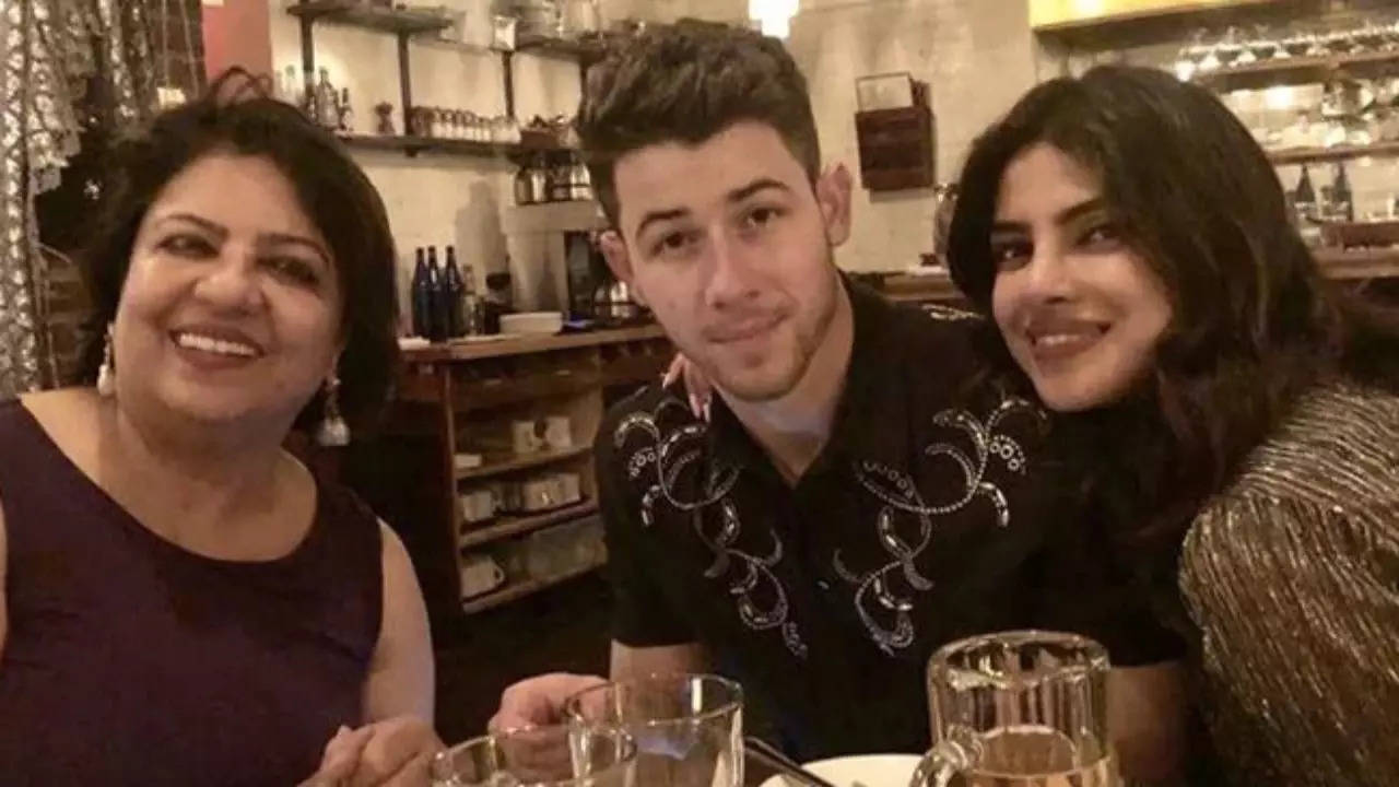 Nick Jonas shakes a leg with mom-in-law Madhu at Priyanka Chopra's birthday bash - watch viral video