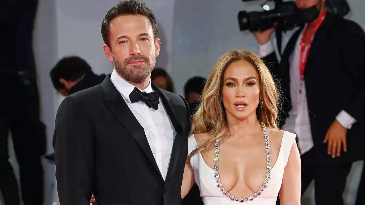 Jennifer: Jennifer Lopez reveals husband Ben Affleck likes her without ...