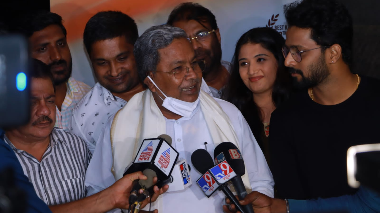 Congress leader Siddaramaiah appreciates national award winning film Dollu