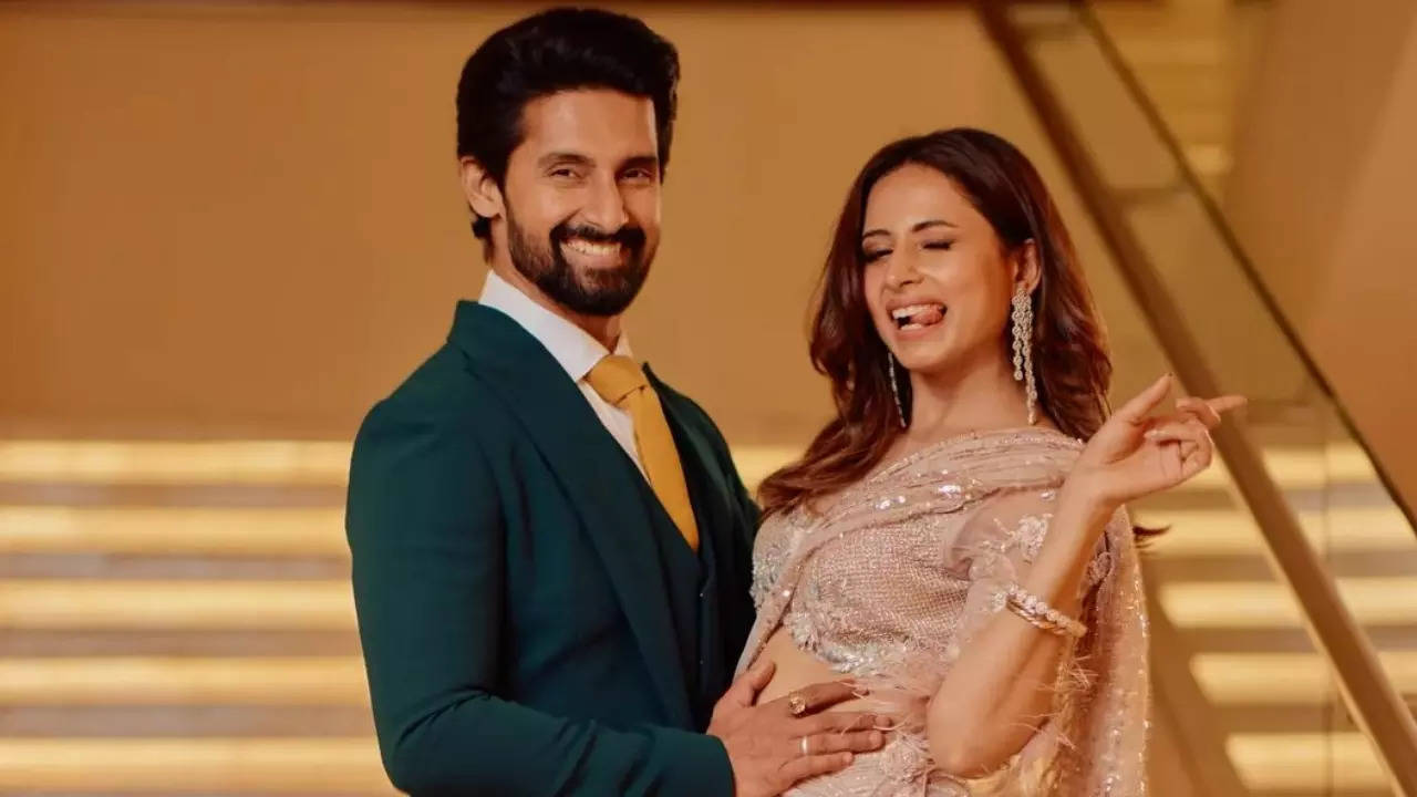 Sargun Mehta and Ravi Dubey