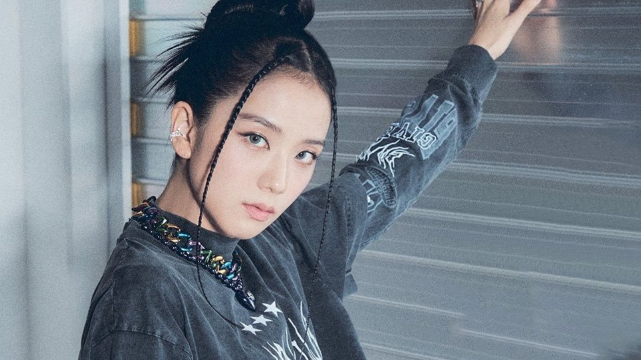 blackpink-star-jisoo-s-fiery-poster-for-shut-down-is-going-viral-but