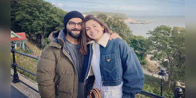 Anushka Sharma Poses For Mushy Pics With Hubby, Virat Kohli