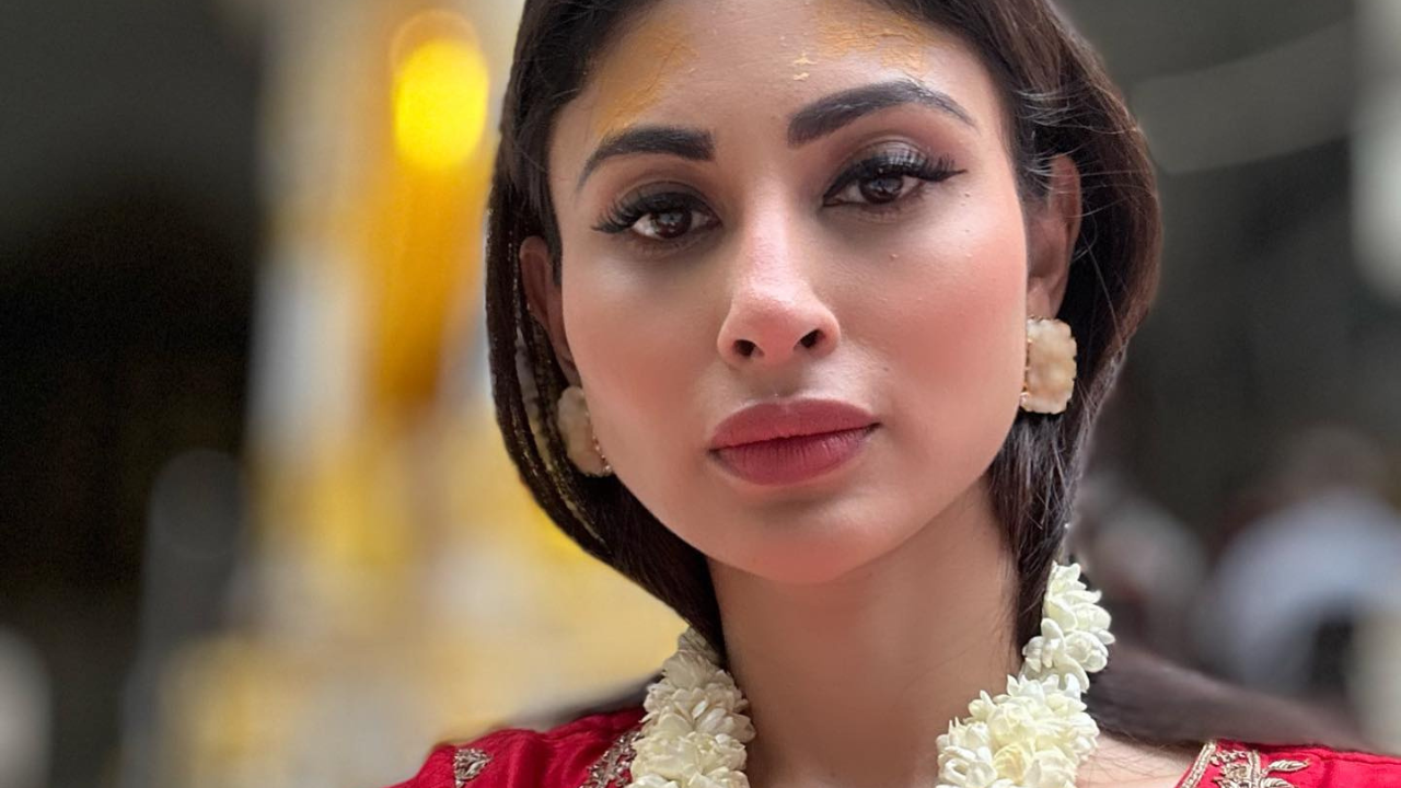 Brahmastra Actress Mouni Roy Shares Photos From Blessed Mornings But Her Sindoor Has All Our