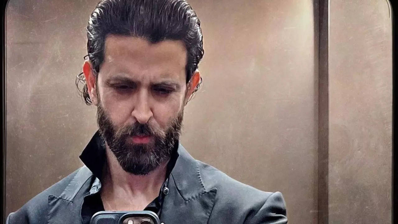 Hrithik Roshan bids adieu to Vikram Vedha