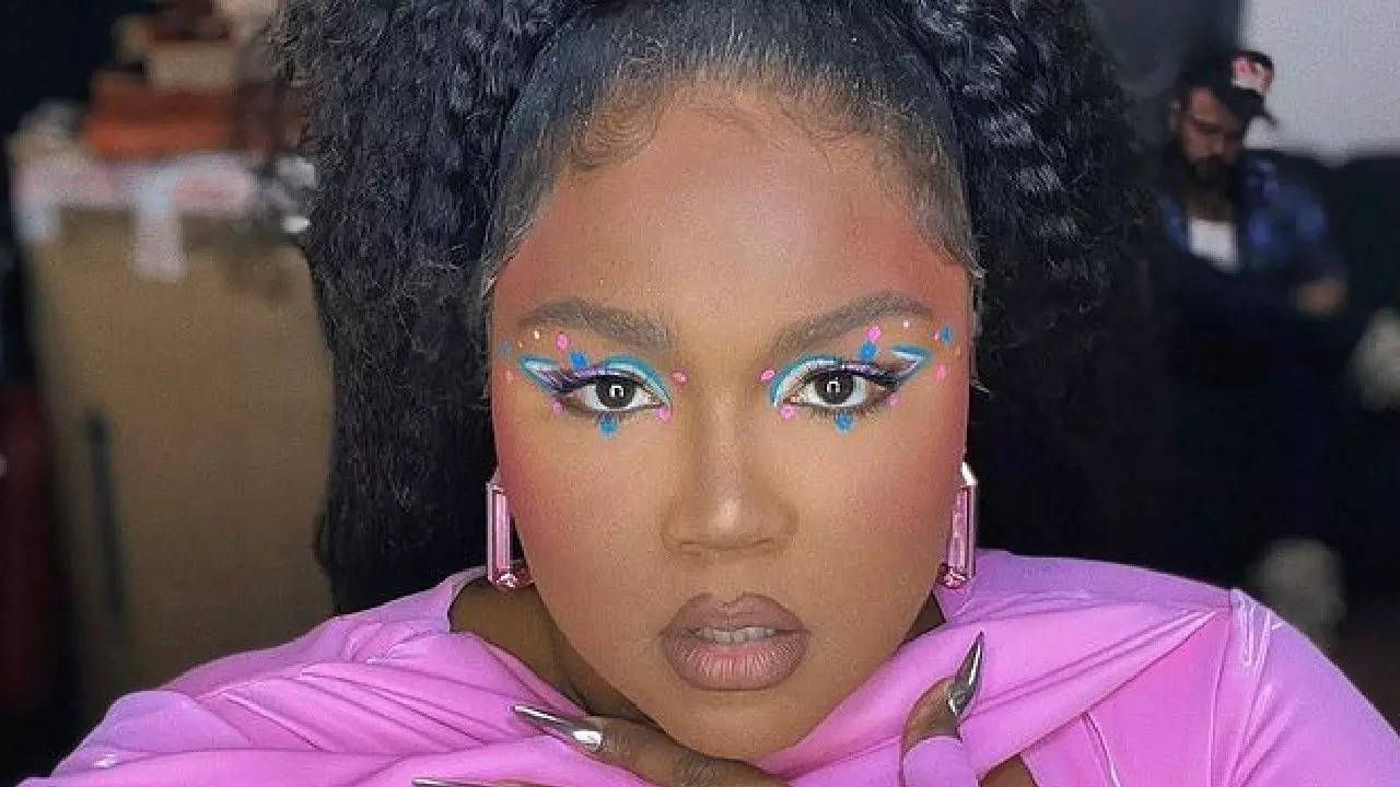 American rapper Lizzo hits back at critics who comment on her body weight:  'Is this, like, a hypothetical?', Hollywood News