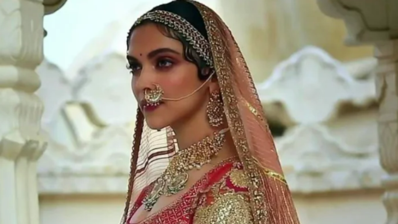 Deepika Padukone steals the show in a heavy bridal nath for a photo shoot; 5 ways brides can sport one without any hassle