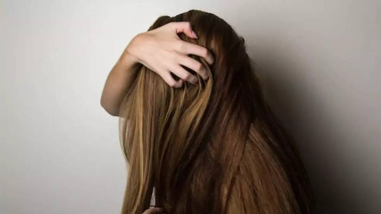 Winter hair care mistakes to keep away from split ends