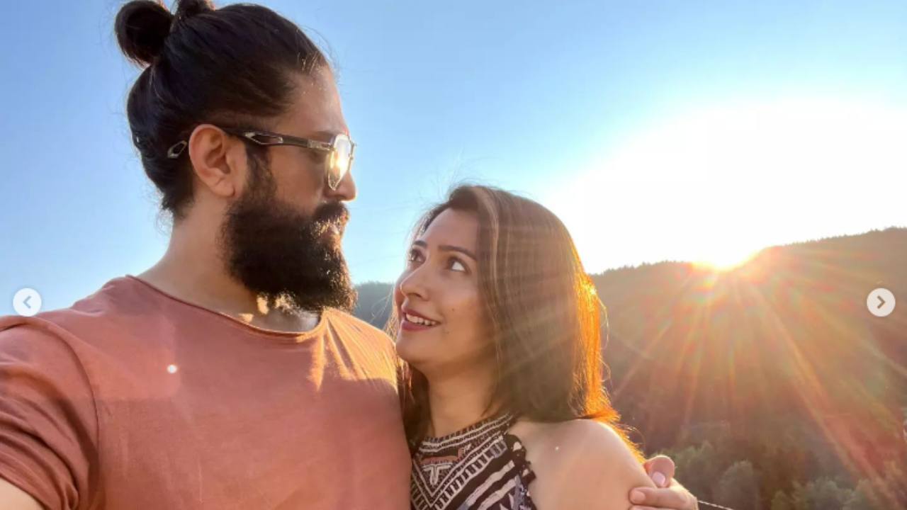 radhika-pandit-shares-unseen-pictures-with-husband-yash-on-their-6th