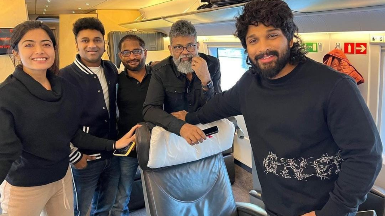 Rashmika Mandanna, Allu Arjun with team