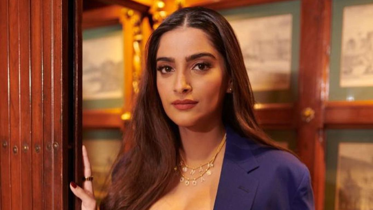 She Got A Deal Sonam Kapoor Sells Lavish Mumbai Home For Rs 325 Crore Report Flipboard 1658