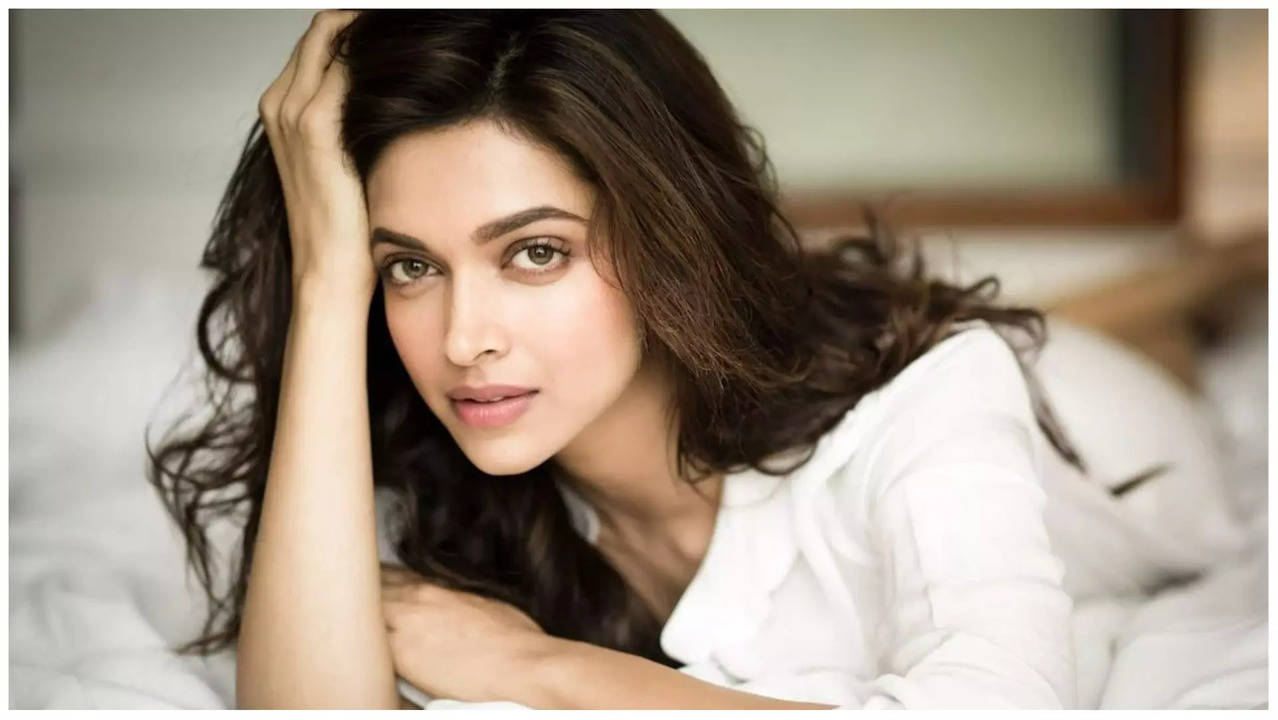 deepika-padukone-net-worth-in-rupees-income-salary-properties-houses