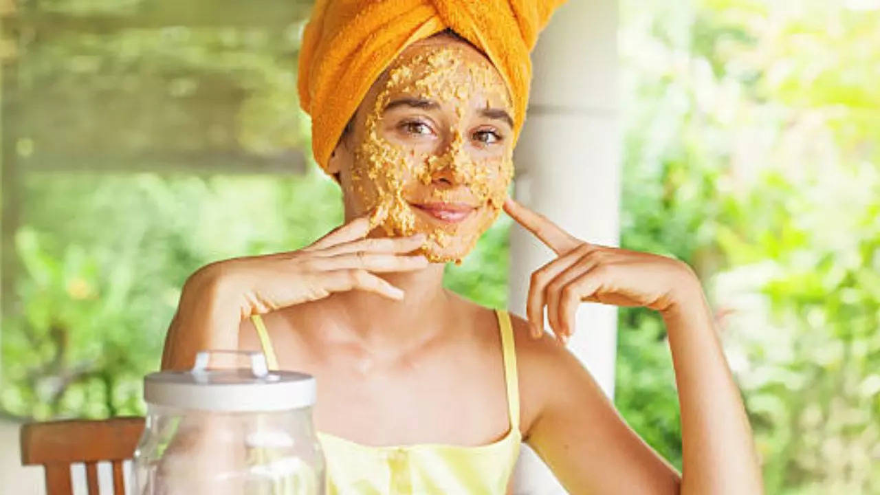 Red lentil face pack