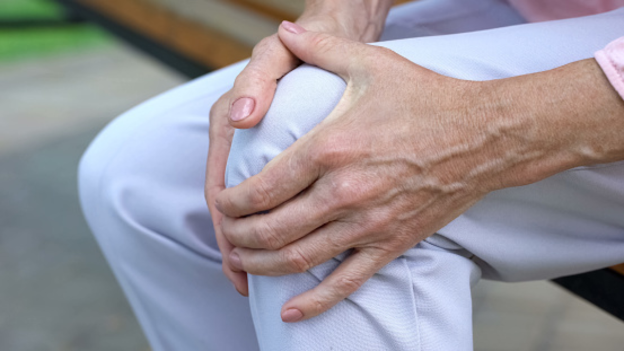 Orthopedist shares tips to get rid of joint pain in the winter season