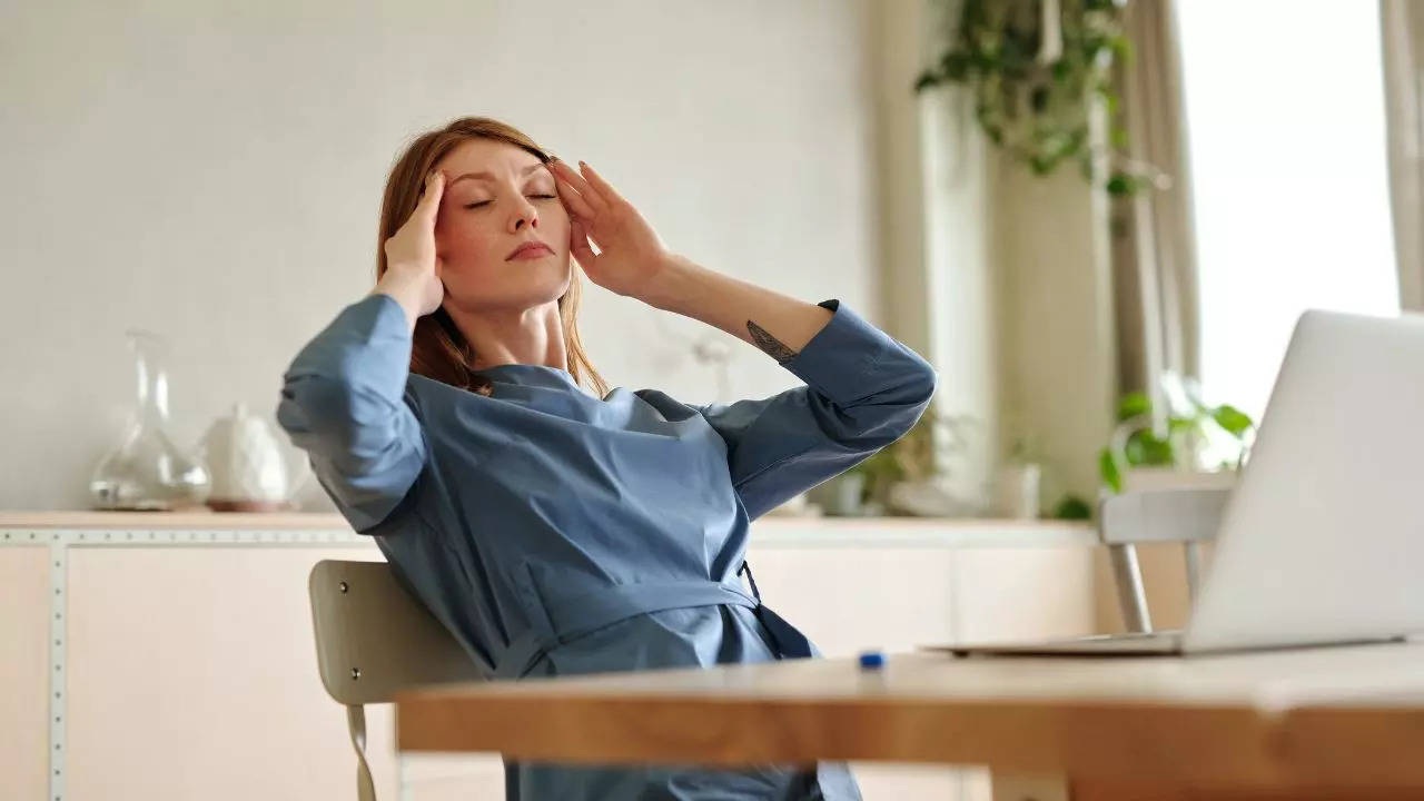 Women Receding Hairline (PC: Pexels)