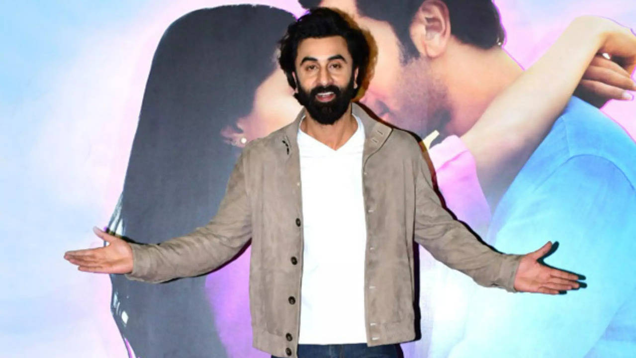 Ranbir Kapoor Clarifies His Statement About Working In Pakistani Films ...