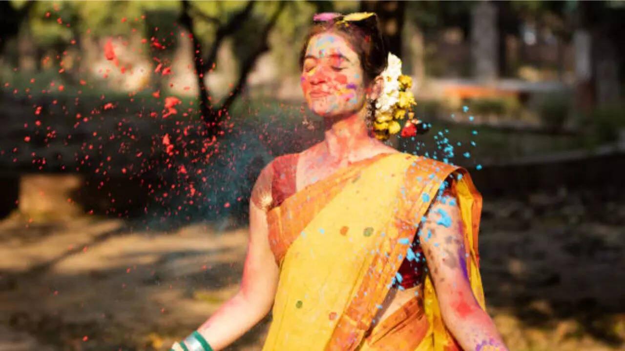 Holi skincare tips Apply coconut oil before and avoid using warm water after playing Holi for