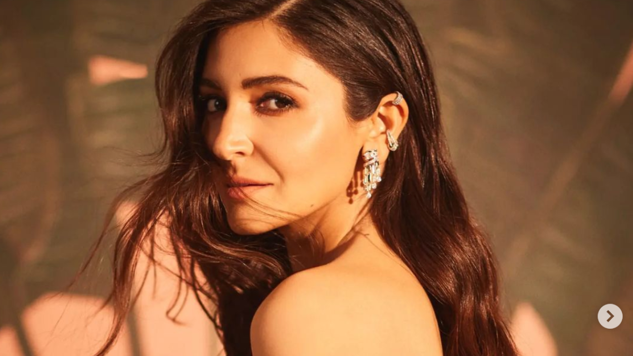 Anushka Sharma’s 10 HOT Pics That Scream Style And Glamour