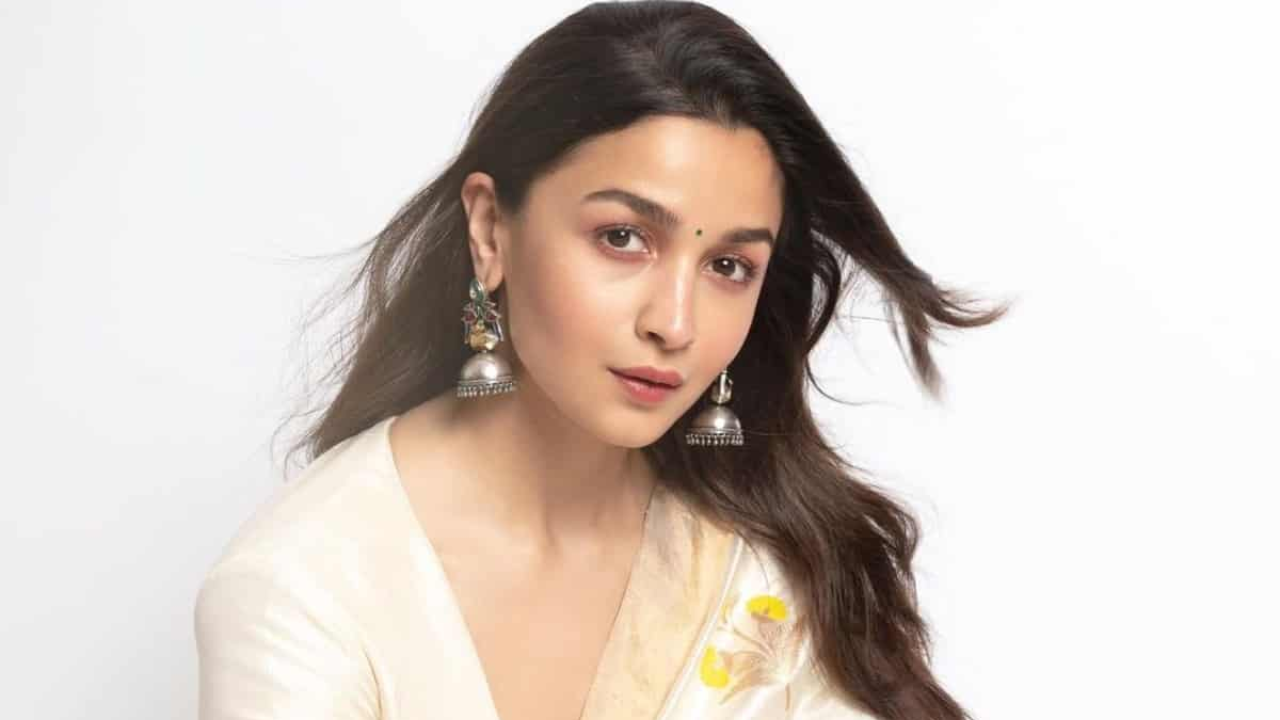 First Look! Alia Bhatt To Don Precious Pearls For Met Gala 2023 Debut ...